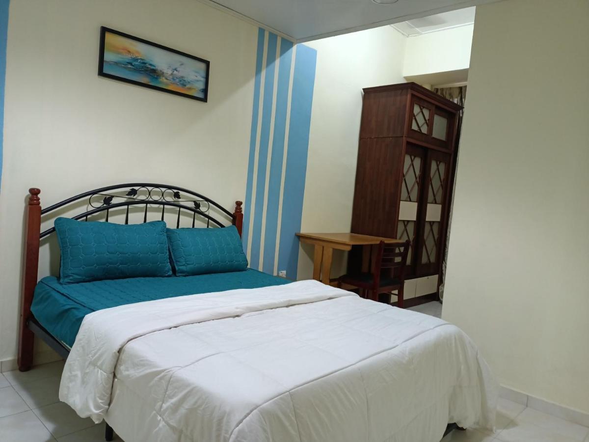 Oyo Home 90419 Sahar Guesthouse Malacca Екстериор снимка